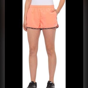 Reebok Running Shorts Relaxed Fit Mid-Rise Waist Pink Training Shorts Size XL